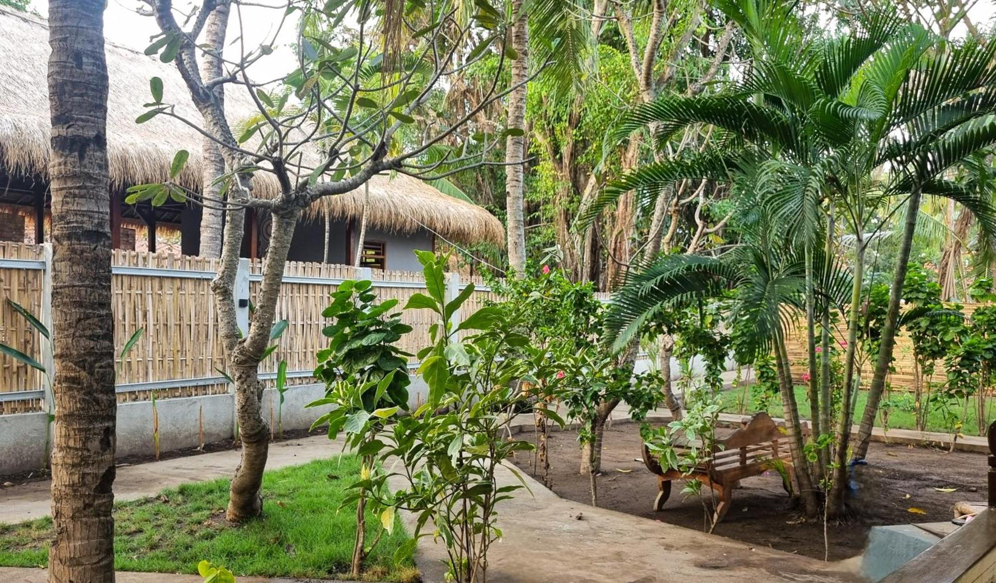 Ananda B&B Gili Air Room photo